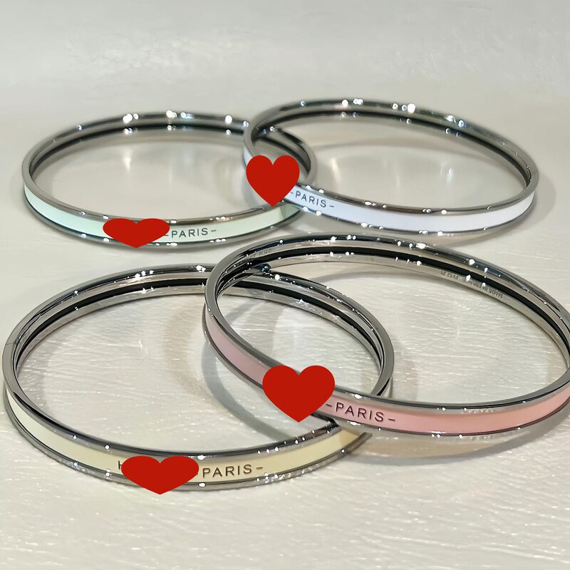 Seiko H Ultra-Narrow Enamel Letter Bracelet for Women 18K Rose Gold Accessible Luxury High-End Design Closed Couple Bracelet