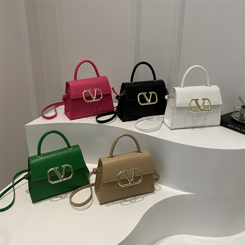 Bolso de mujer 2024 nueva primavera y verano popular nicho bolso de hombro de moda textura versátil bolso de mujer