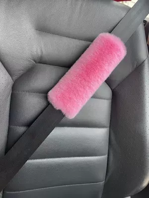 Car Seatbelt Shoulder Pads Imitation Rex Rabbit Fur Anti-Scratch Backpack Straps Children's Schoolbag Backpack Decorative Covers Decorative Pads (Seat belt shoulder pad) - pink