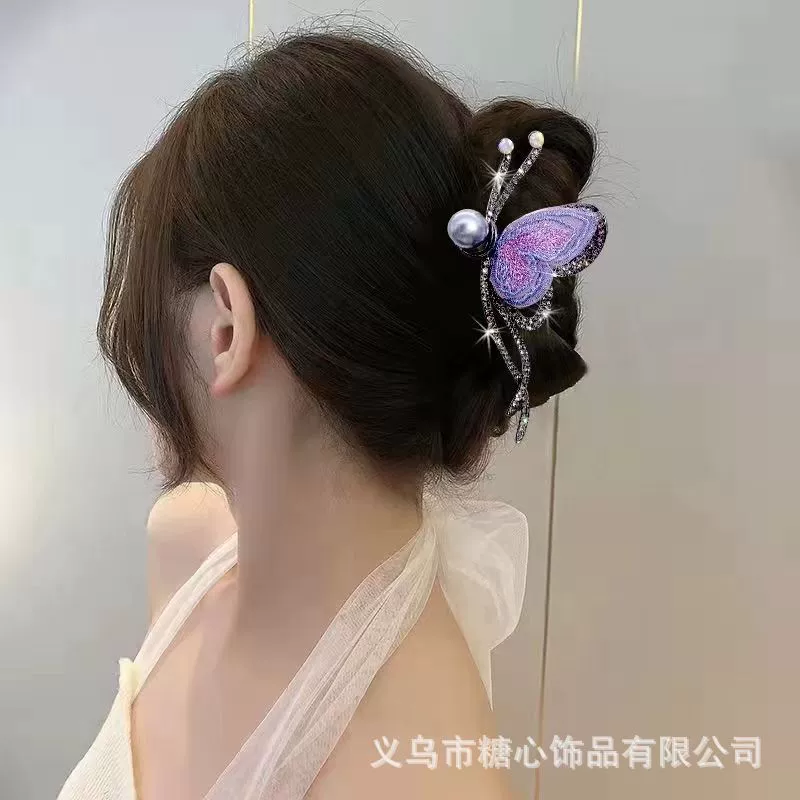 Элитная изящная ракушка-булавка для crab? hair pin? - нужно accurate: "Elite sophisticated crab pin, hair accessory, hairgrip, direct factory sales, wholesale, with embroidery, for import" перевод: "Элитная изысканная краб-пин?" In Russian crab pin refers to crab hairpin (раковина? crab pin as decorative crab-shaped hairpin). Better: крабовая заколка (crab pin)