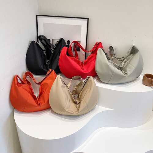 Retro Korean dumpling bag 2024 new style large-capacity simple casual bag, one-shoulder tote bag, women's hot sale cross-body