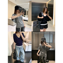 誉一新款2025春季慵懒风宽松V领蝙蝠袖T恤女休闲中长款上衣c1731