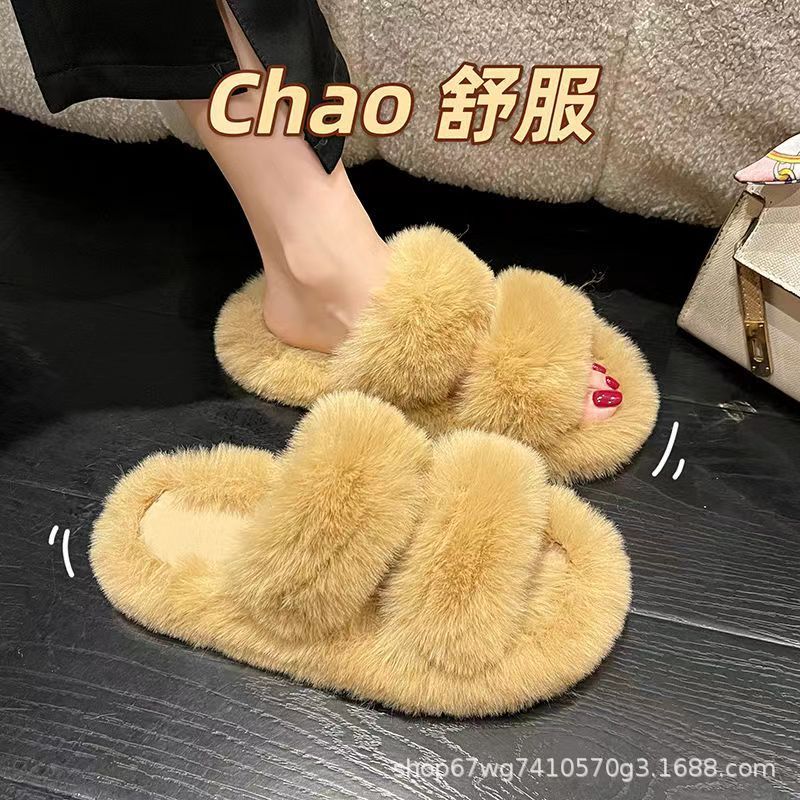 Korean version of plush slippers for women in autumn and winter, fashionable for outdoor wear, warm and comfortable, new Instagram trendy shoes, autumn and winter home shoes