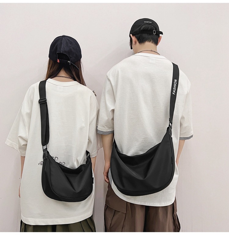 ins Simple nylon fabric crossbody bag for women 2023 new Korean style fashionable single-shoulder dumpling bag for students, trendy single-shoulder bag undefined