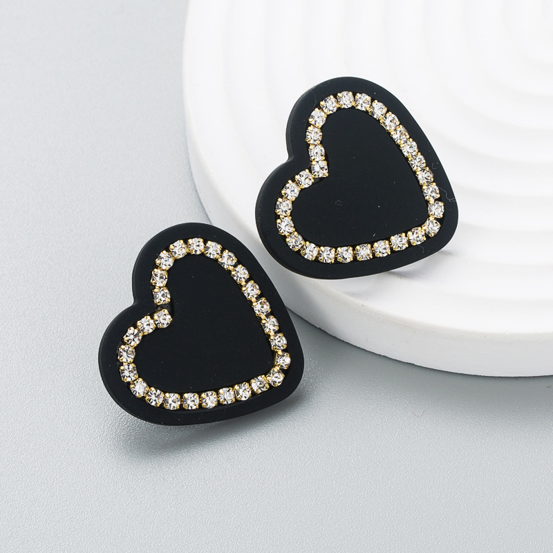 Fashion Contrast Color Inlaid Rhinestone Heart-shaped Earrings display picture 3