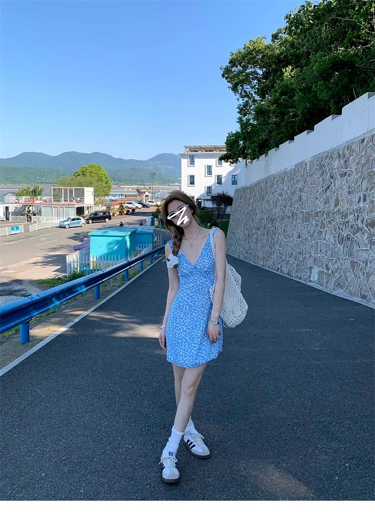 Summer Floral V-neck Dress