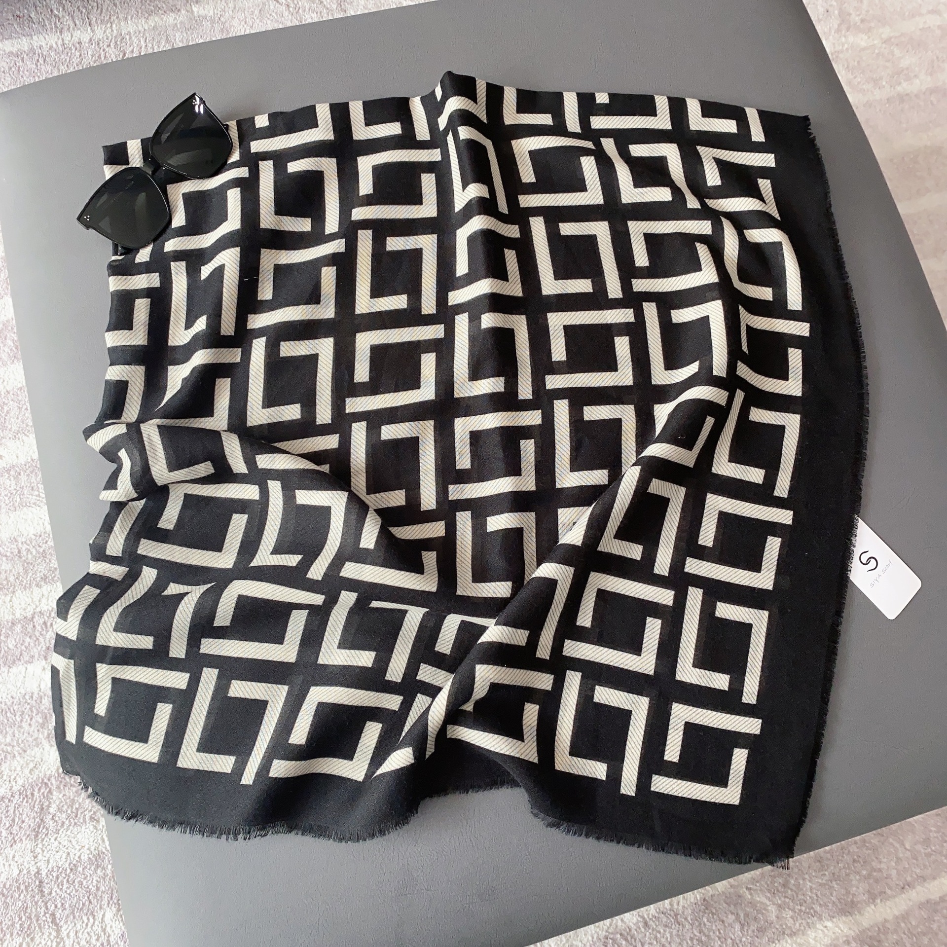 Primavera nueva moda caliente grande cuadrado bufanda impresión decoración simple todo partido playa toalla vacaciones chal fábrica ventas directas