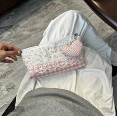 复古粉色碎花笔袋小碎花蕾丝笔袋小红书同款笔袋大容量化妆包