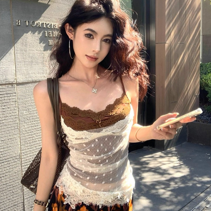 Fashion Casual Vacation Style Fake Two-Piece Lace Layered Camisole New Summer Pure Lust Style Top Design Fashion Casual Vacation Style Fake Two-Piece Lace Layered Camisole New Summer Pure Lust Style Top Design