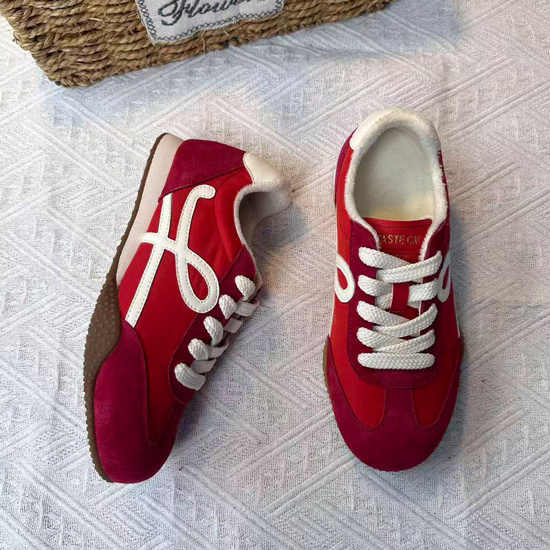 Ballet deportivo de otoño zapatos de suela gruesa para mujeres zapatos de entrenamiento de cuero nuevo estilo universal para mujeres zapatos casuales para mujeres