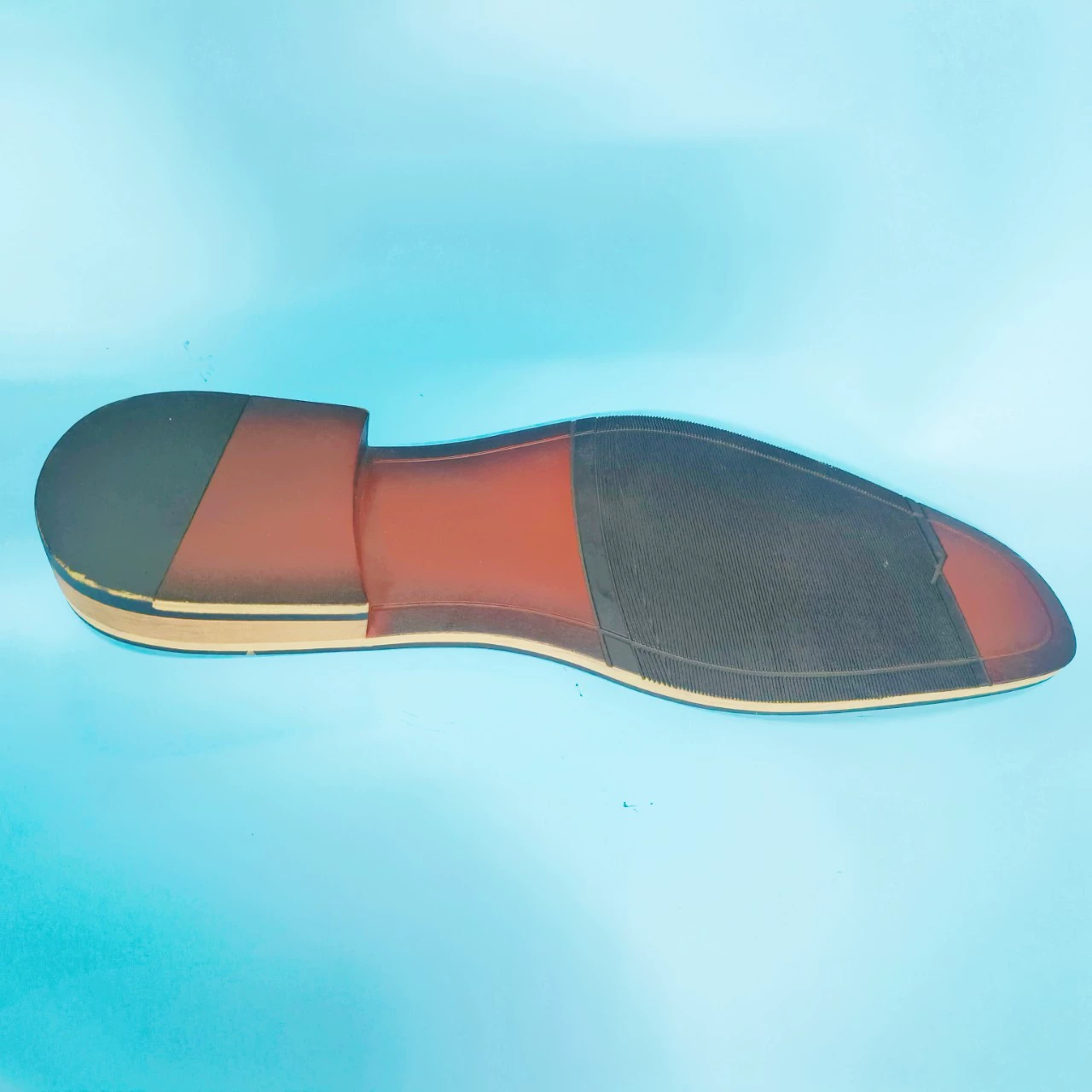 Производители напрямую поставляют двухцветную подошву tpr высокого качества среднего каблука