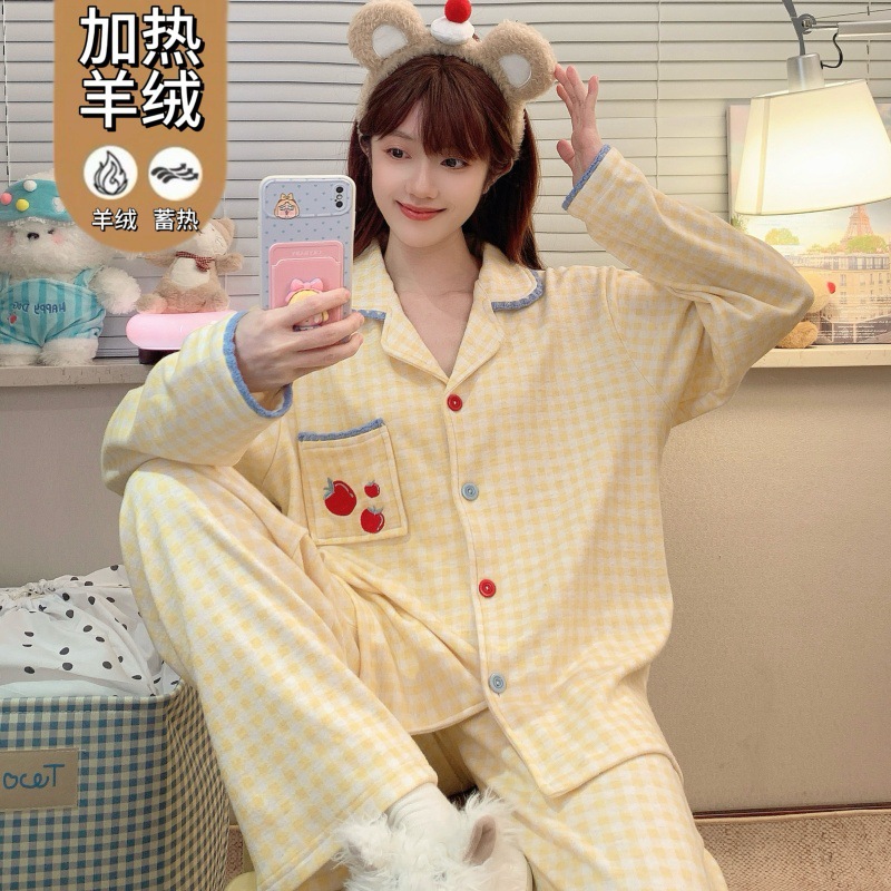 2025年秋冬季新款爆款羊绒甜美卡通休闲长袖两件套女生家居服套装