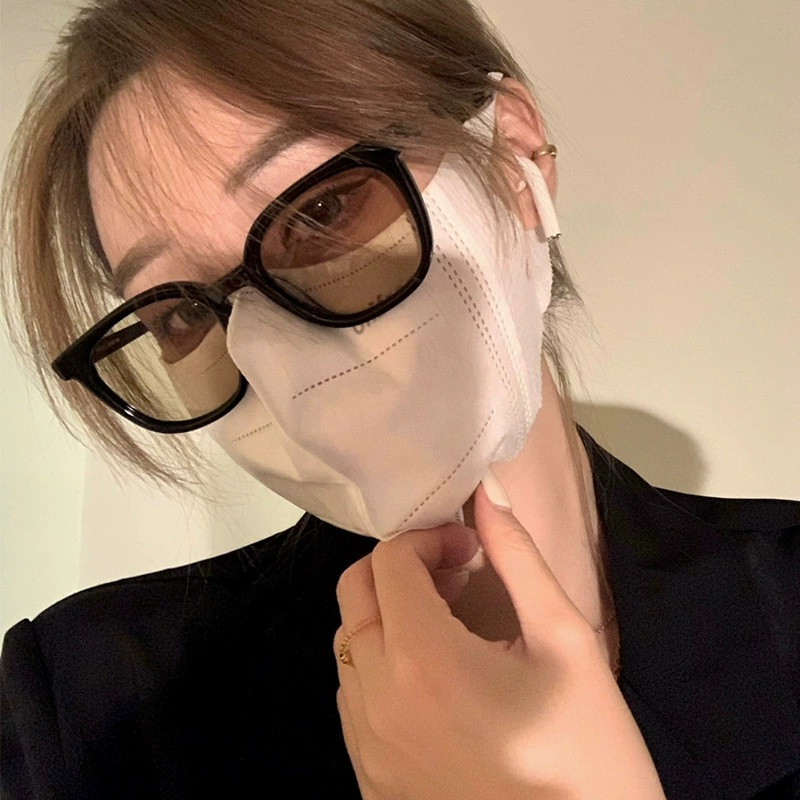 Солнцезащитные очки Xiaohongshu Korean Black Frame Tea - цветные Female Xia Sea Border Sunshine New Face Big Face тонкая сеть красные очки