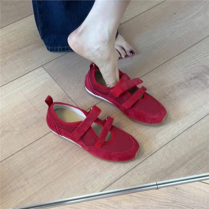 빨간색