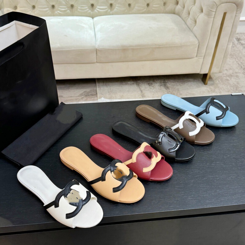 2026 Summer Style Chanel-Inspired Flat Slip-On Sandals for Outdoor Wear, Genuine Leather Hollow-Out Versatile Color-Blocked Sandals