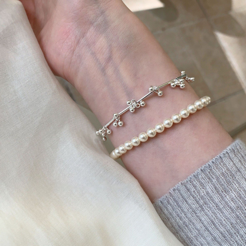 "White Tie" Korean-Style Silver Ball Bracelet, Simple and Unique Grape Bead Design, Versatile Jewelry with a Minimalist and Elegant Vibe