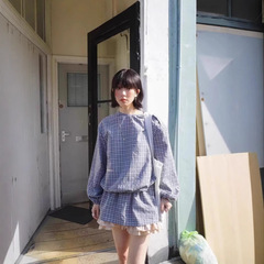 現在、韓国のデザイナーflet * aチェックシャツセット韓国系女装甘美減齢格子シャツのスカート