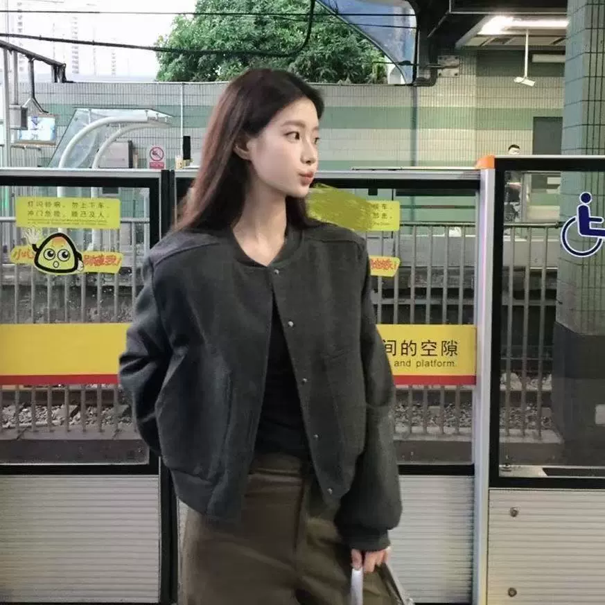 美式秋季短款复古外套灰色2025新款设计感宽松休闲棒球服夹克上衣