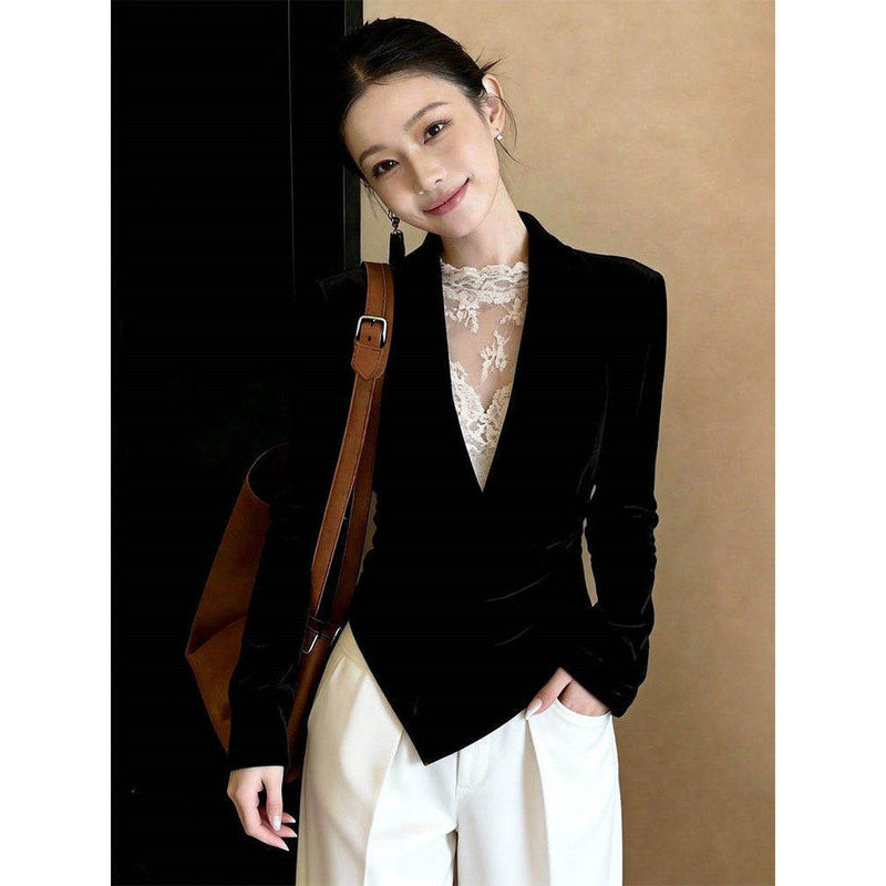Black High-End V-Neck Velvet Long-Sleeved Top for Women, Spring Lace Inner T-Shirt, Unique and Beautiful Two-Piece Set for Layering