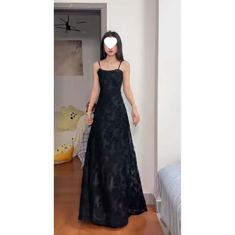 Black Cut-Out Sheer Long Dress with Lining, Elegant and Stylish, Suitable for Autumn and Winter, Slim-Fit Adult Ceremony and Graduation Gown