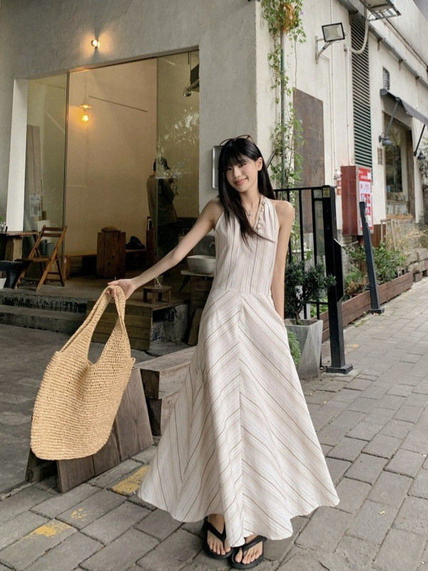 ニッチなファッション多用途サスペンダードレス婦人服 2025 夏フレンチシックなデザインニッチスカート|undefined