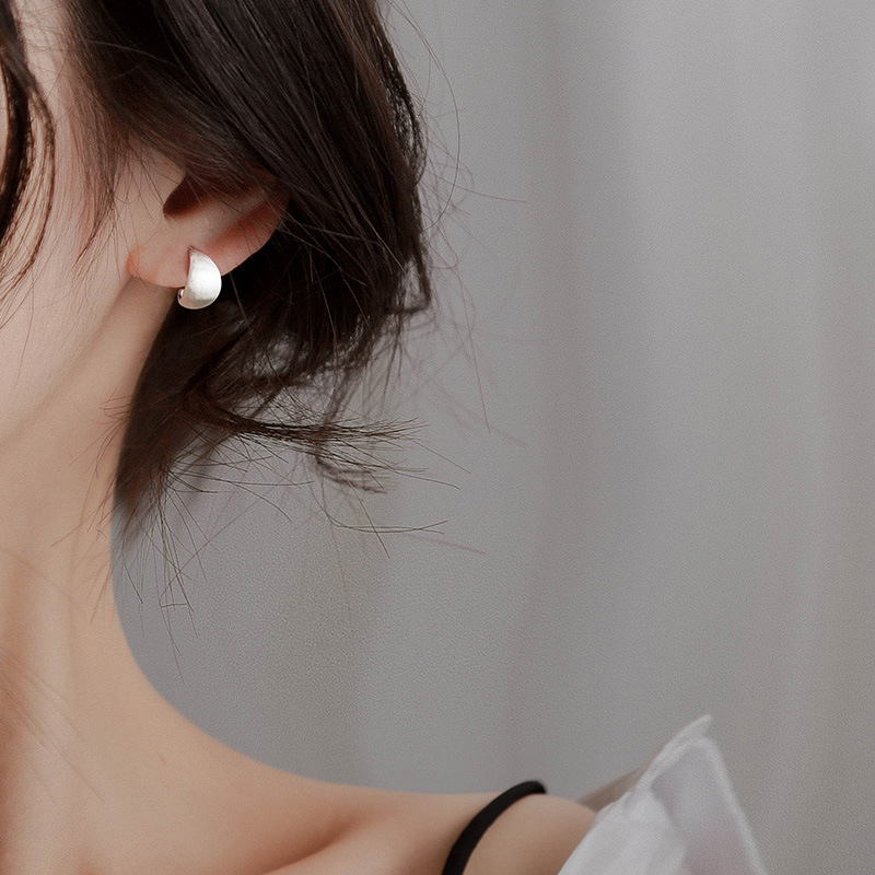 纯银耳环女2024新款潮手工气质拉丝磨砂韩国简约冷淡风格短发耳钉