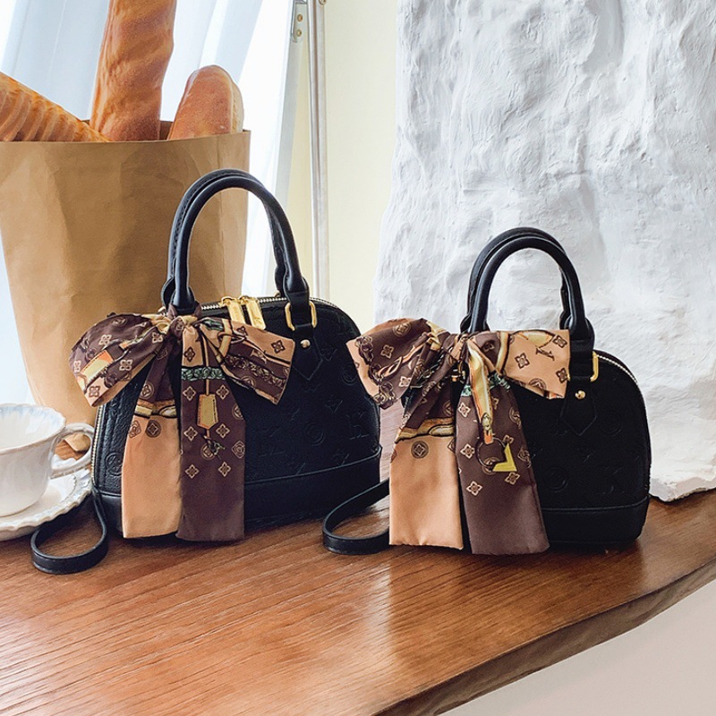 Borsa a tracolla elegante da donna a guscio con motivo_voghion.com