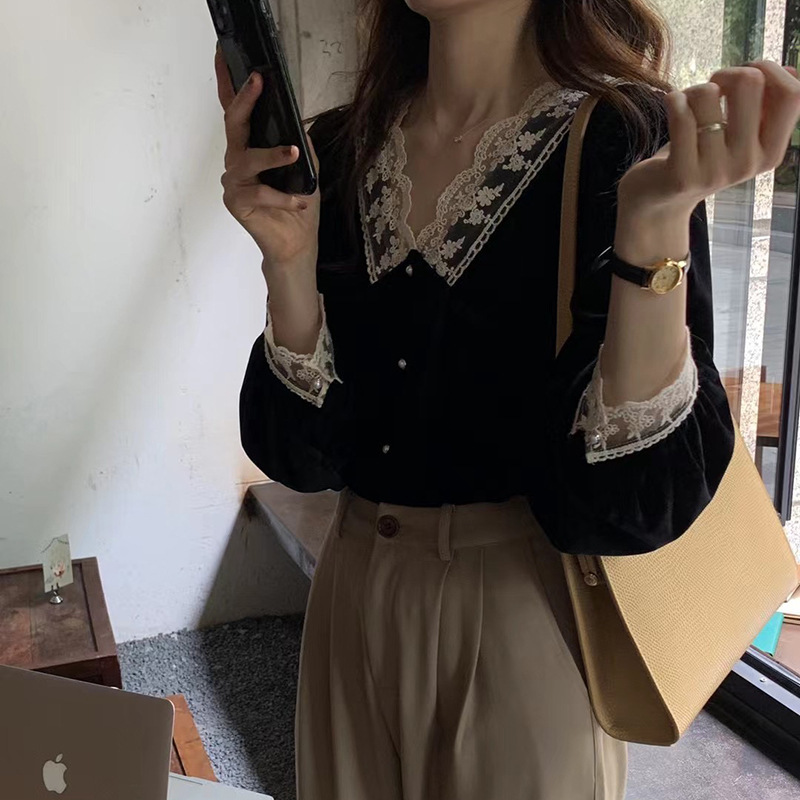2026 Spring and Autumn Design Lace Patchwork V-Neck Long Sleeve Velvet Top for Women Korean Style Court Style Shirt 2026 Spring and Autumn Design Lace Patchwork V-Neck Long Sleeve Velvet Top for Women Korean Style Court Style Shirt