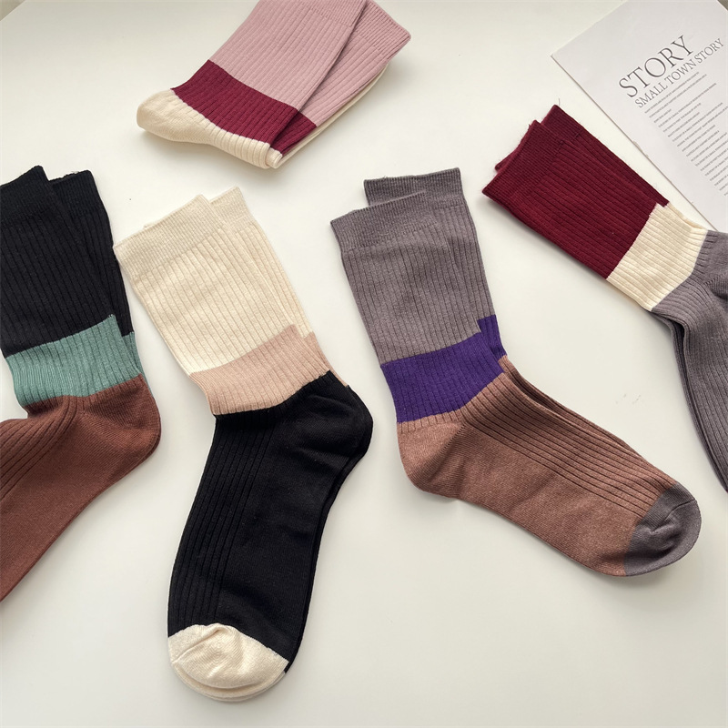 Femmes Style Simple Bloc De Couleur Polyester Crew Socks Une Paire display picture 1