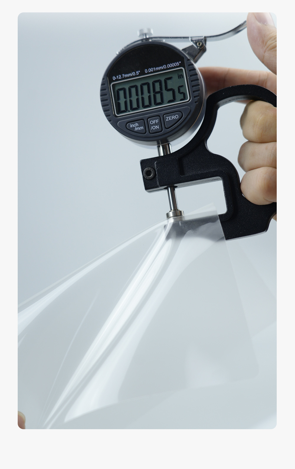 TPU invisible car film is self-repairing, scratch-resistant, anti-smudge, and resistant to yellowing, providing protection for car paint surfaces