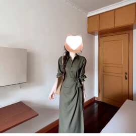 法式高级感绿色长袖衬衫连衣裙子女装2025新款开秋季穿搭收腰长裙