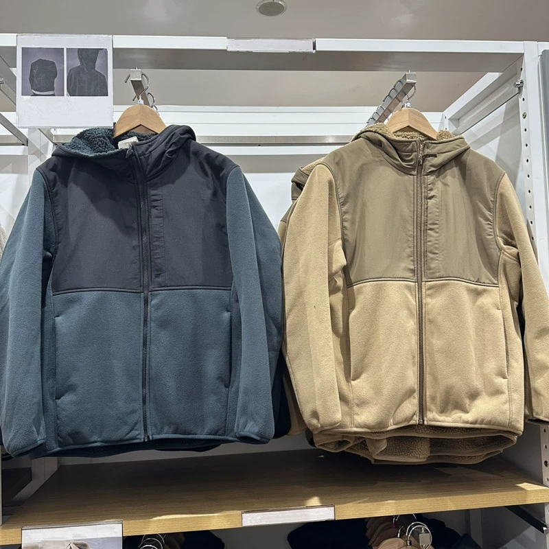 Мужская одежда в примерочной для женщин пара ветрозащитная флисная куртка с капюшоном с длинным рукавом спортивная куртка на открытом воздухе 450199