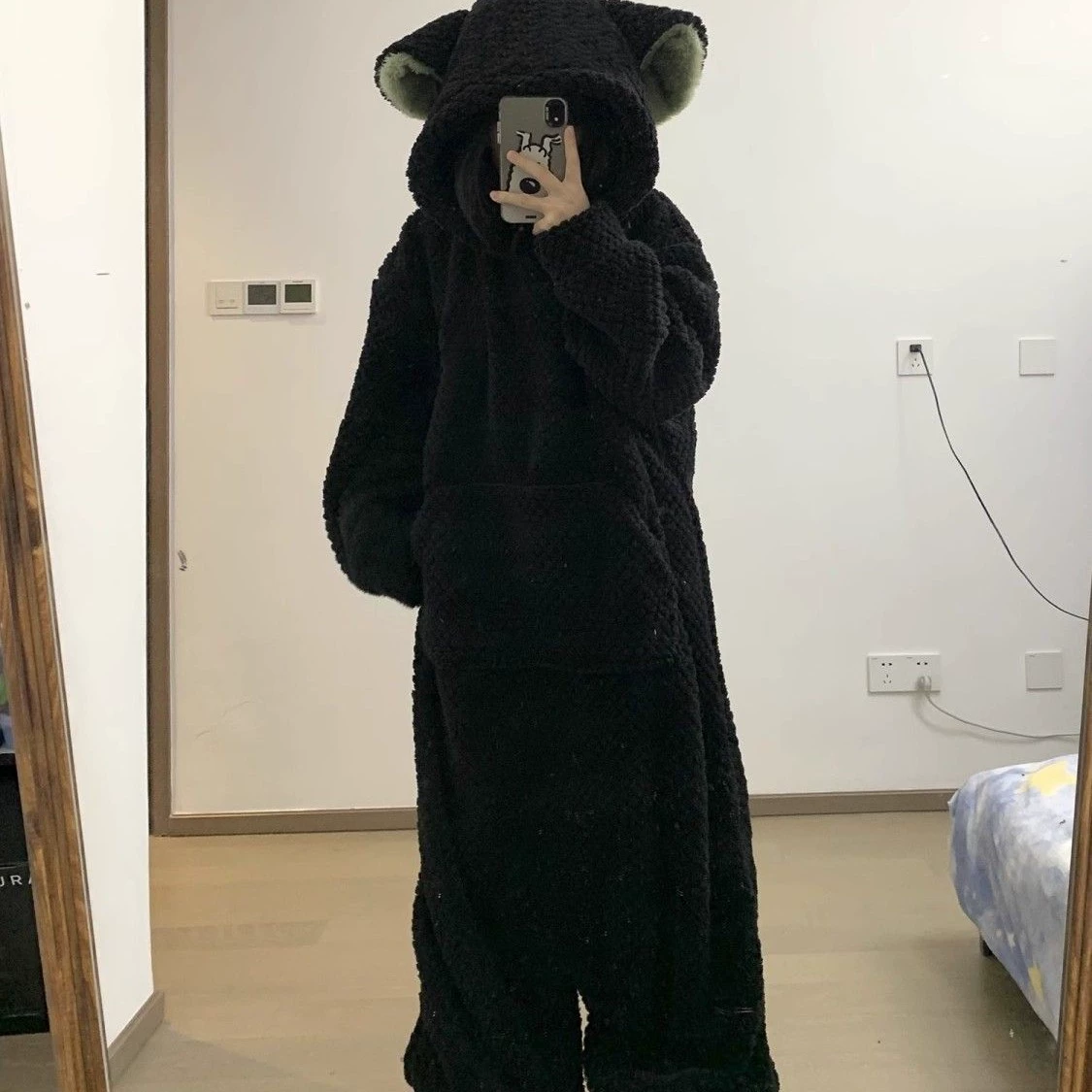 2024 новый зимний пижама женский мультфильм милый коралловый бархат утолщение длинный халат с капюшоном