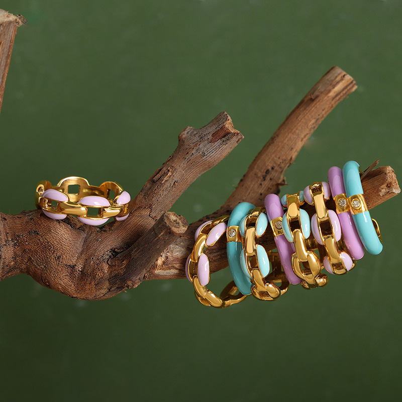 Nicho europeo y americano personalidad ins viento frío dopamina gota geométrica diseño de aceite de titanio de acero chapado en oro anillo de joyería femenina