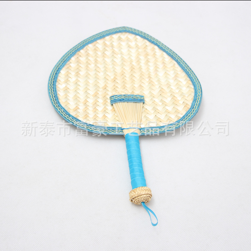 包边心形麦秆扇