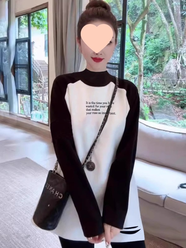 磨毛长袖恤女秋冬宽松中长款半高领内搭打底衫搭配鲨鱼裤的上衣|undefined