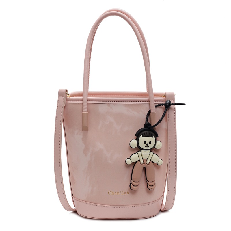 Tendencia versátil nicho de diseño de bolso de cubo de mano mujer 2025 nuevo estilo casual estilo extranjero sensación de alto hombro mochila