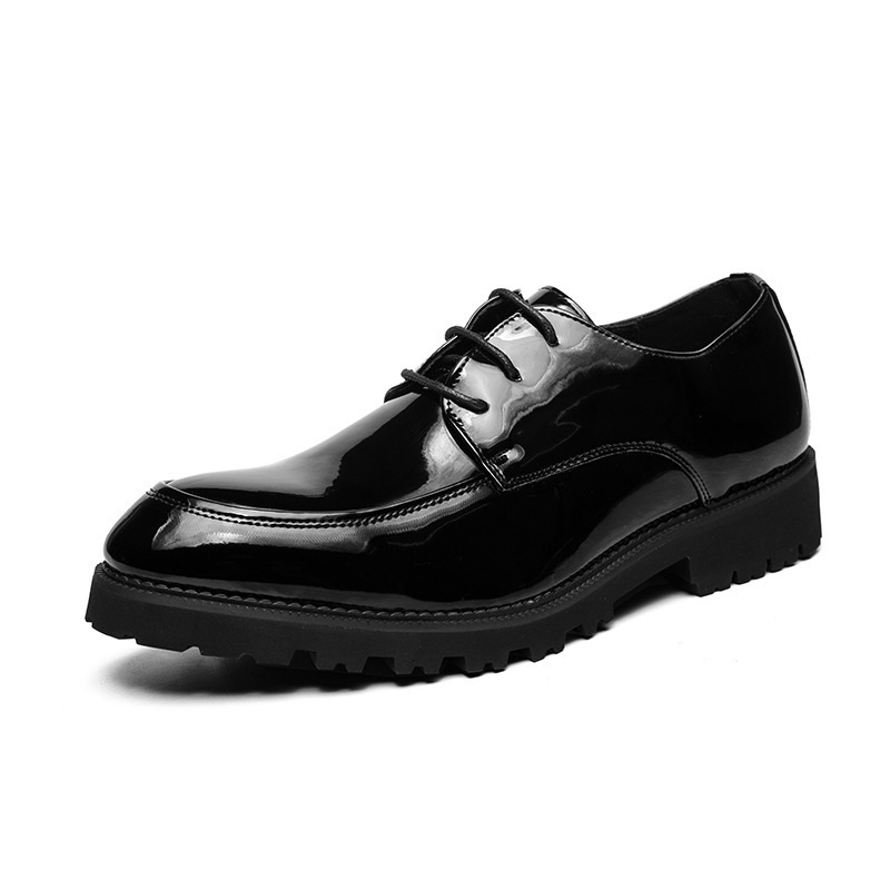 Zapatos de cuero brillante transfronterizos para hombres verano juvenil británico zapatos de negocios zapatos de suela gruesa zapatos de moda zapatos de novia