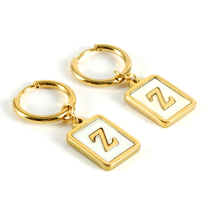 Cross-border ins estilo pendientes de letras de concha de acero inoxidable hembra 18K pendientes de acero de titanio de oro 26 letras pendientes cuadrados hembra