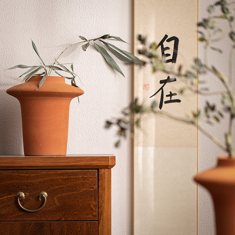 Jingdezhen Wabi-Sabi Style Rustic Pottery Niche Design Ceramic Vase for Entryway Table or Homestay Decoration with Dried Flowers Jingdezhen Wabi-Sabi Style Rustic Pottery Niche Design Ceramic Vase for Entryway Table or Homestay Decoration with Dried Flowers