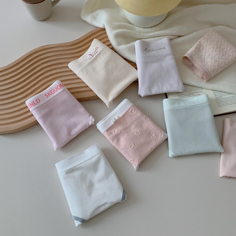 Simple and Sweet Clearance Breathable Hip-Hugging Mid-Waist High-Elastic Panties Random Style Lucky Bag Bi Selection
