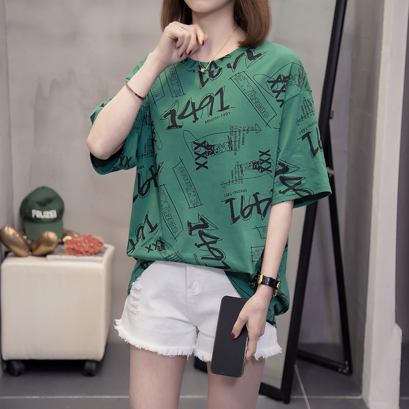 New Korean-style high-end letter print short-sleeve t-shirt, large size, loose fit, trendy ins style, 2026 summer mid-length women's top New Korean-style high-end letter print short-sleeve t-shirt, large size, loose fit, trendy ins style, 2026 summer mid-length women's top