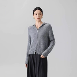 女式羊绒衫;女式羊毛衫;披肩