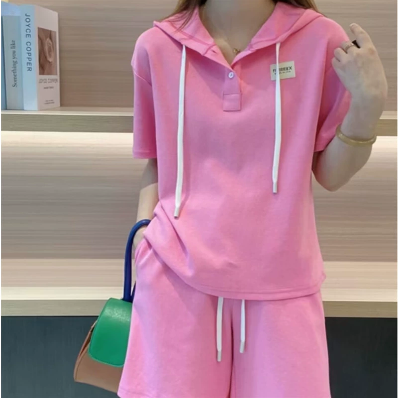 Универсальный Модный повседневный спортивный костюм, женский Летний Новый Свободный Женский комплект из двух предметов в Корейском стиле больших размеров с короткими рукавами на 2023 год