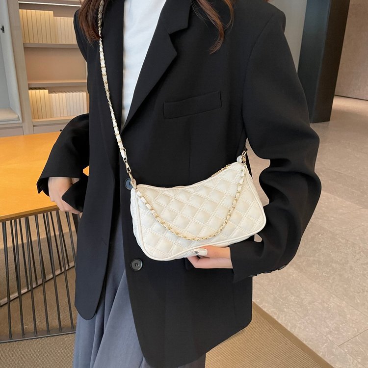 Bolsas de tendencia de ocio, bolsas populares de este año, bolsas de invierno para mujeres 2024, nuevas bolsas de mano personalizadas para hacer bolsas de hombro.