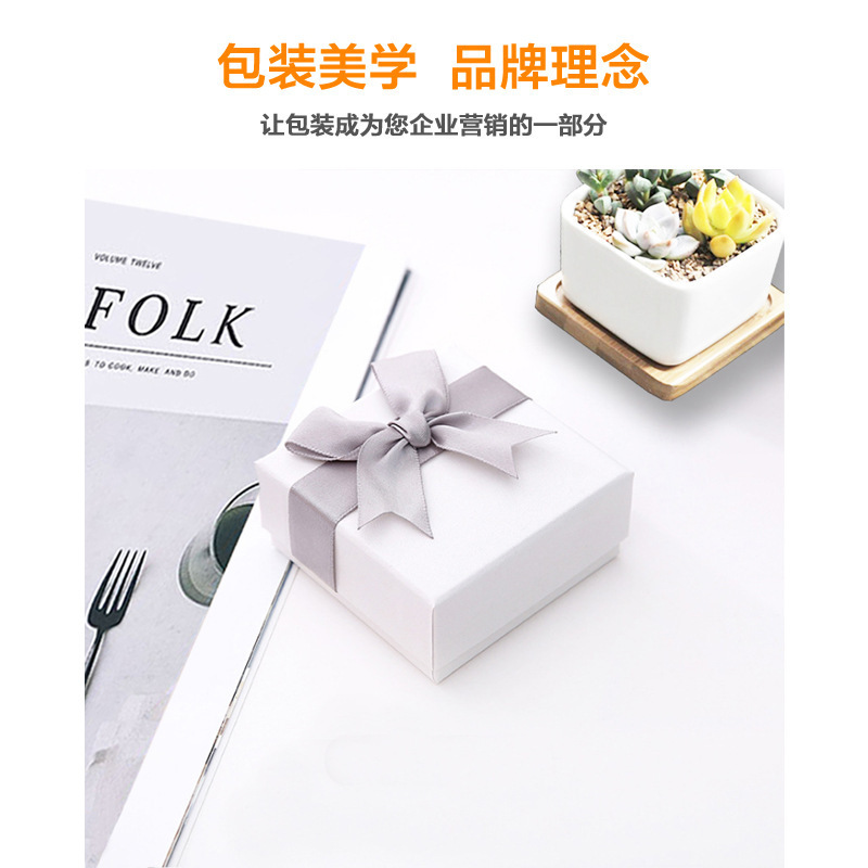 SKU-01-灰色蝴蝶结盒