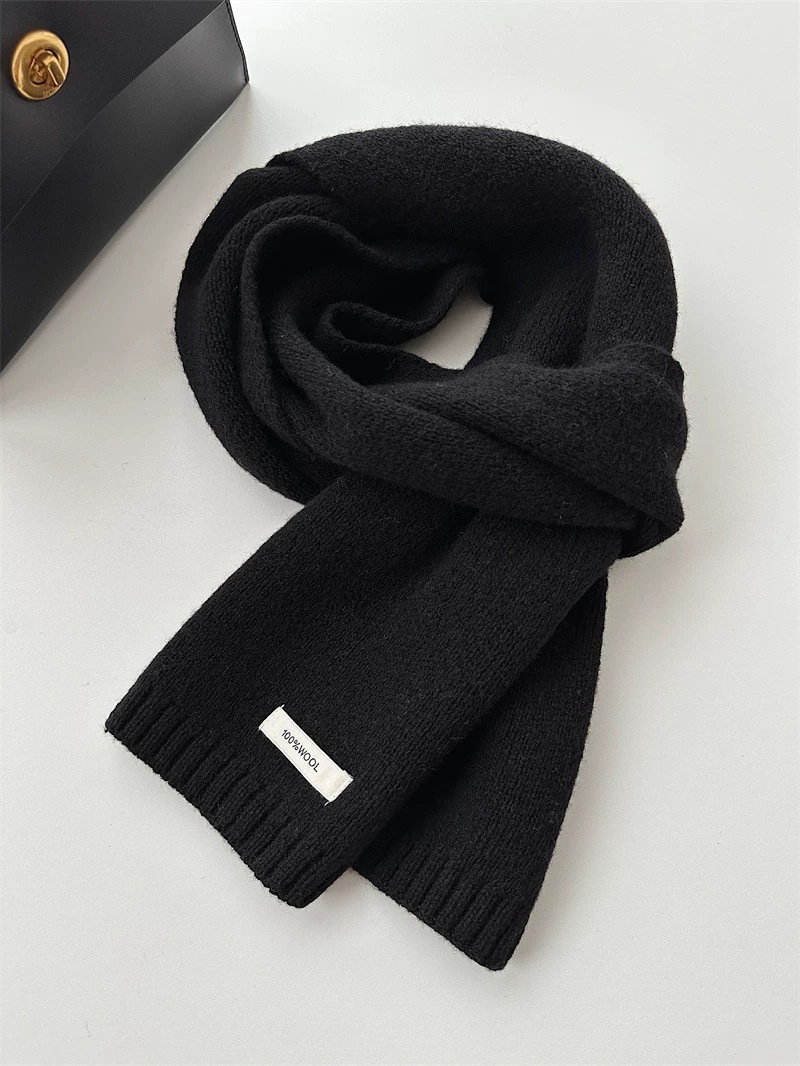 High quality pure wool - black