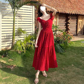 法式复古红色波点甜美气质连衣裙女夏季收腰显瘦度假风设计感长裙