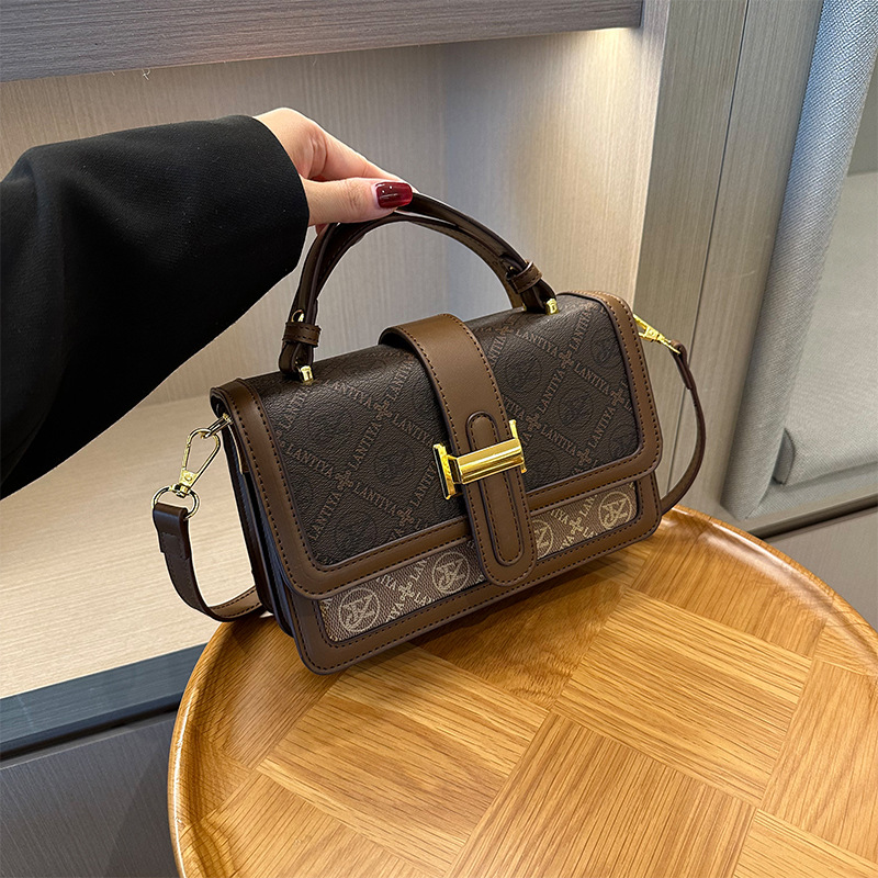 Bolsas texturizadas de alta qualidade para mulheres 2024, novas bolsas versáteis europeias e americanas com estampa retrô, bolsa pequena transversal de ombro único, bolsa quadrada pequena_voghion.com