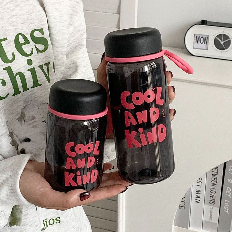 インスタイルの高温耐性のポータブルカップ、見栄えの良い屋外プラスチックカップ、ポータブルでシンプルな学生ウォーターカップ、男性と女性のためのストレートドリンクカップ|undefined